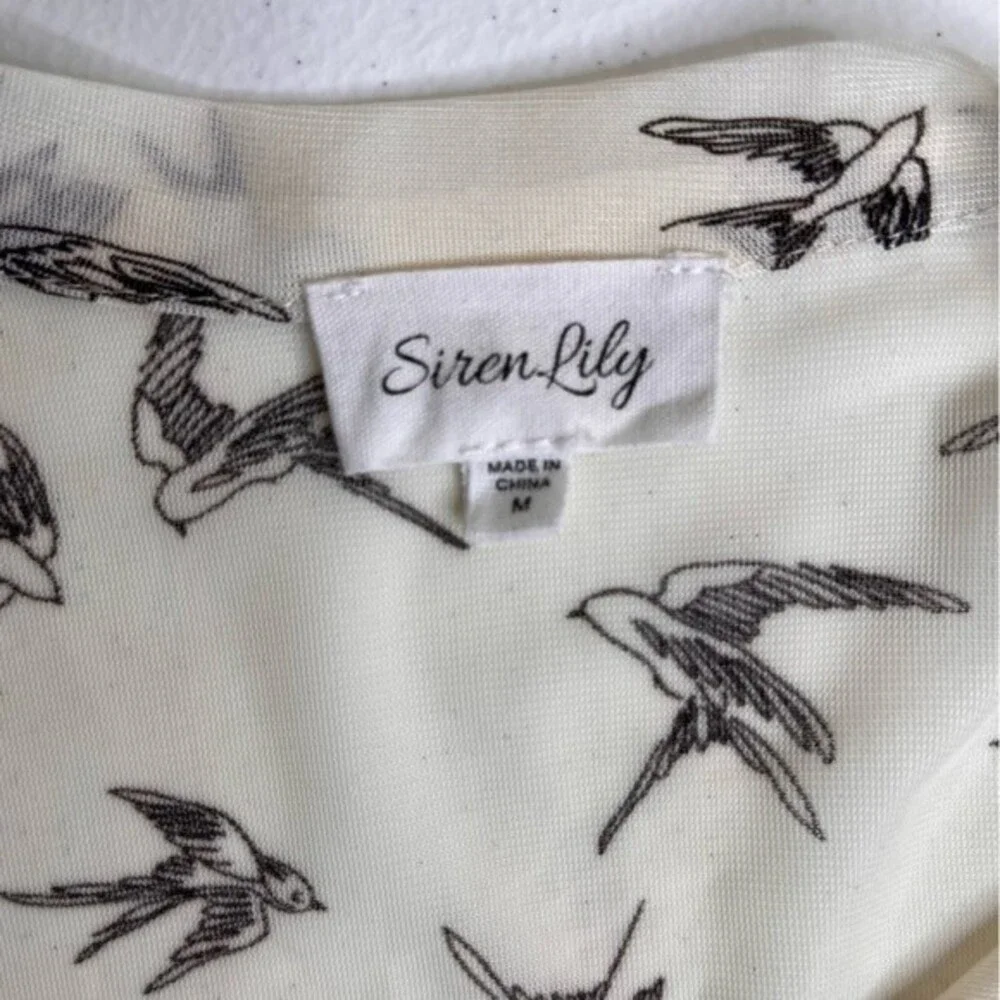 Siren Lily Bird Print Tie Neck Button Front Semi Sheer Cream Top Women Medium - Picture 7 of 13